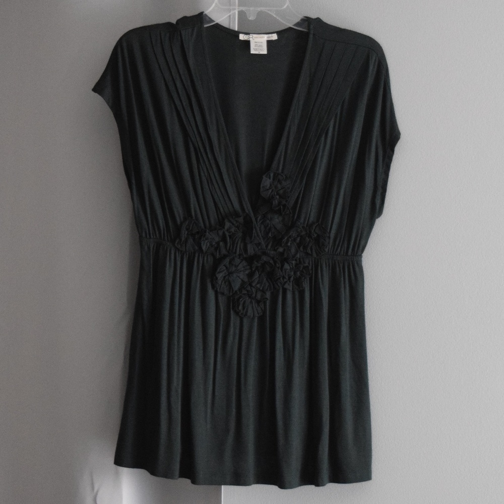 Charlotte Russe Women's Top Ruffle Flowers